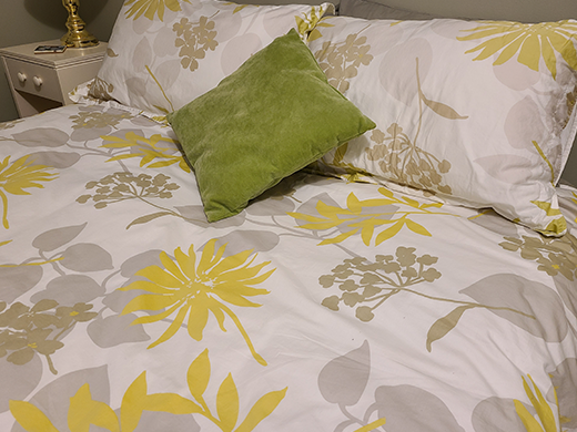 Comforters, Blankets, Bedspreads... Comforters, Blankets, Bedspreads...